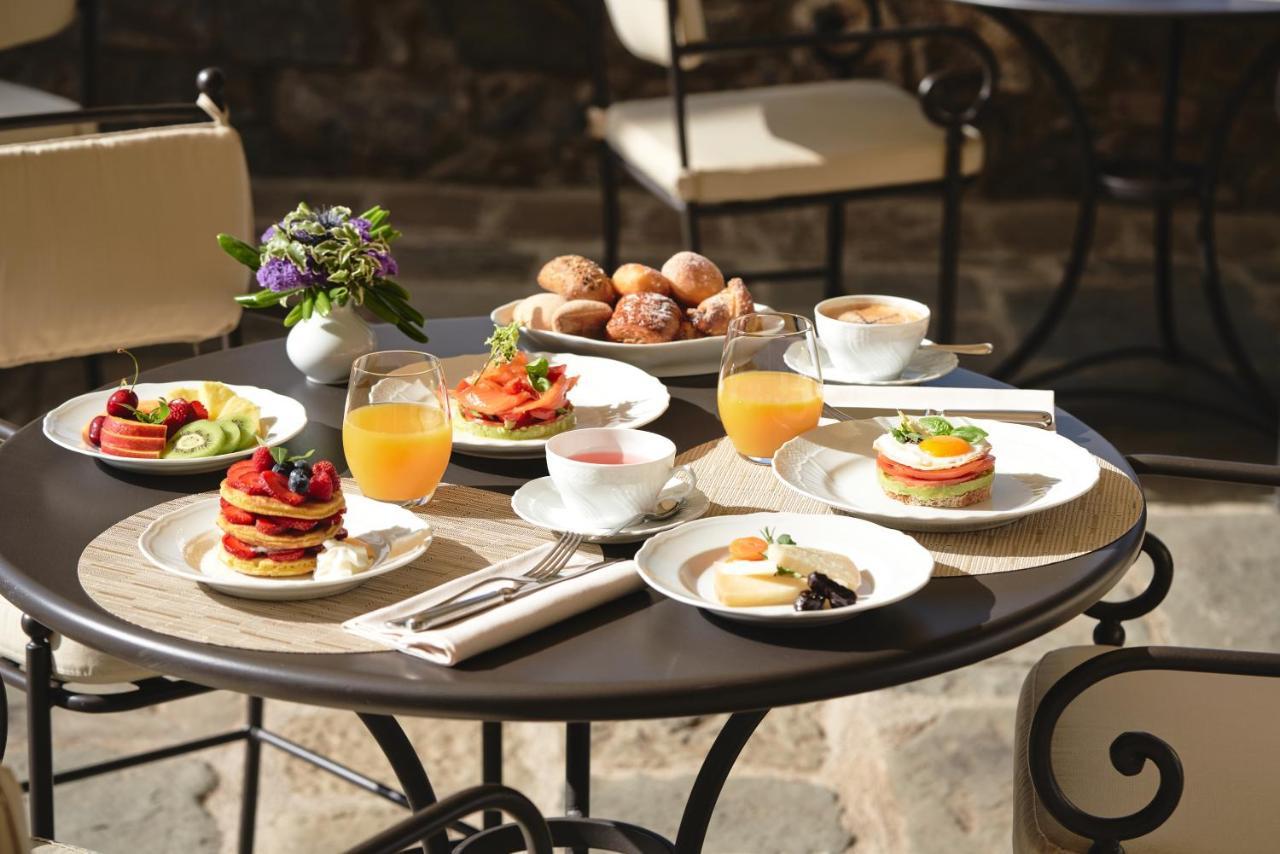 Castello Banfi - Il Borgo - Relais Et Chateaux Poggio alle Mura Ngoại thất bức ảnh