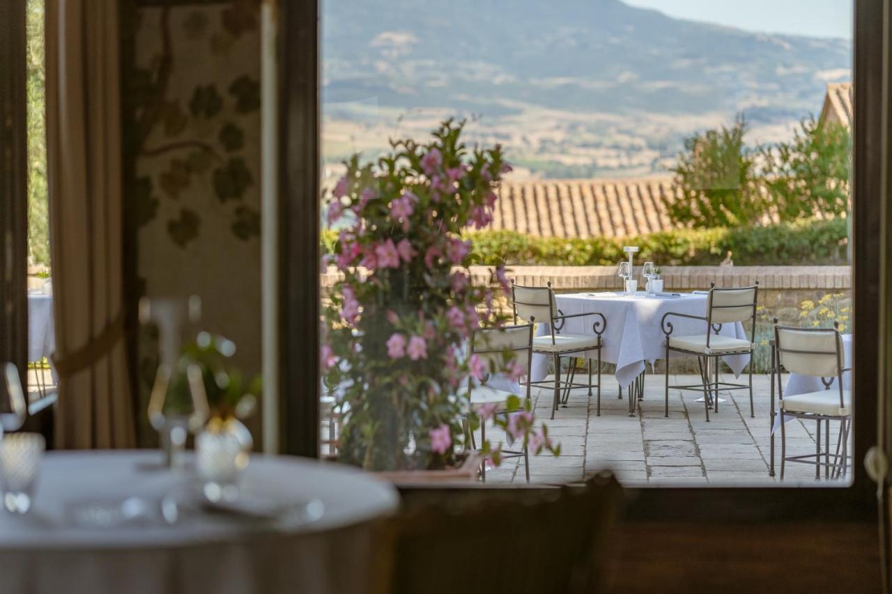 Castello Banfi - Il Borgo - Relais Et Chateaux Poggio alle Mura Ngoại thất bức ảnh