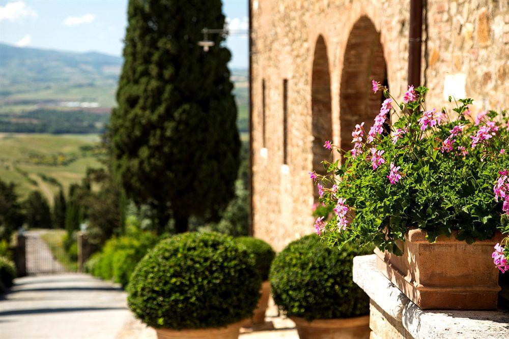 Castello Banfi - Il Borgo - Relais Et Chateaux Poggio alle Mura Ngoại thất bức ảnh