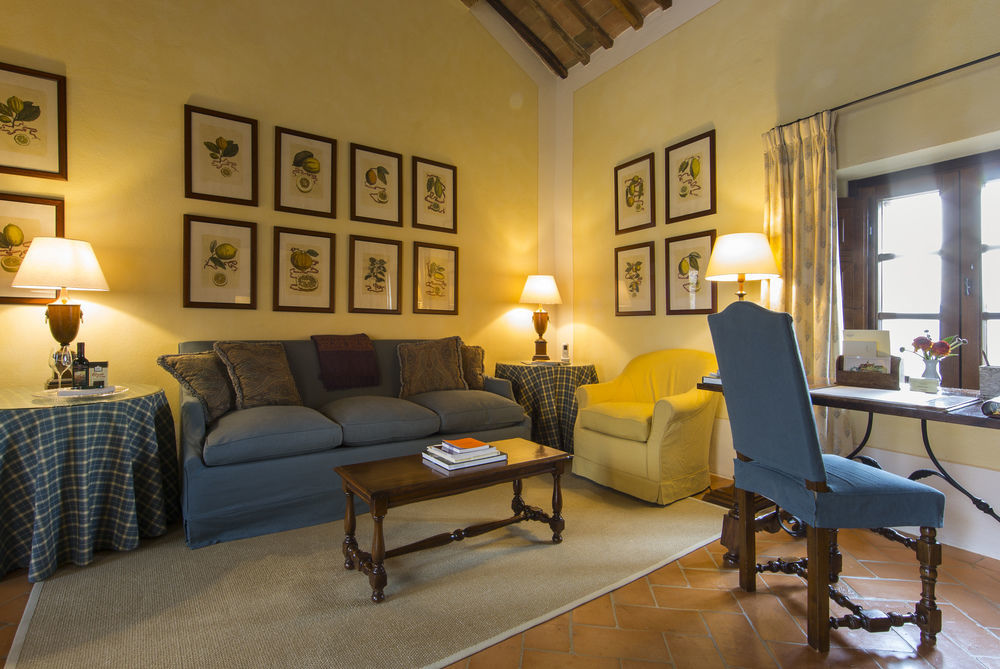 Castello Banfi - Il Borgo - Relais Et Chateaux Hotel Poggio alle Mura Ngoại thất bức ảnh