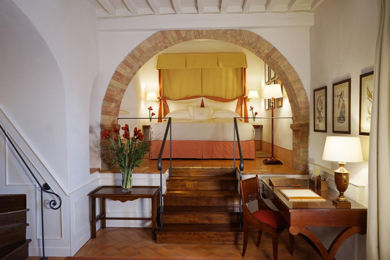 Castello Banfi - Il Borgo - Relais Et Chateaux Poggio alle Mura Ngoại thất bức ảnh