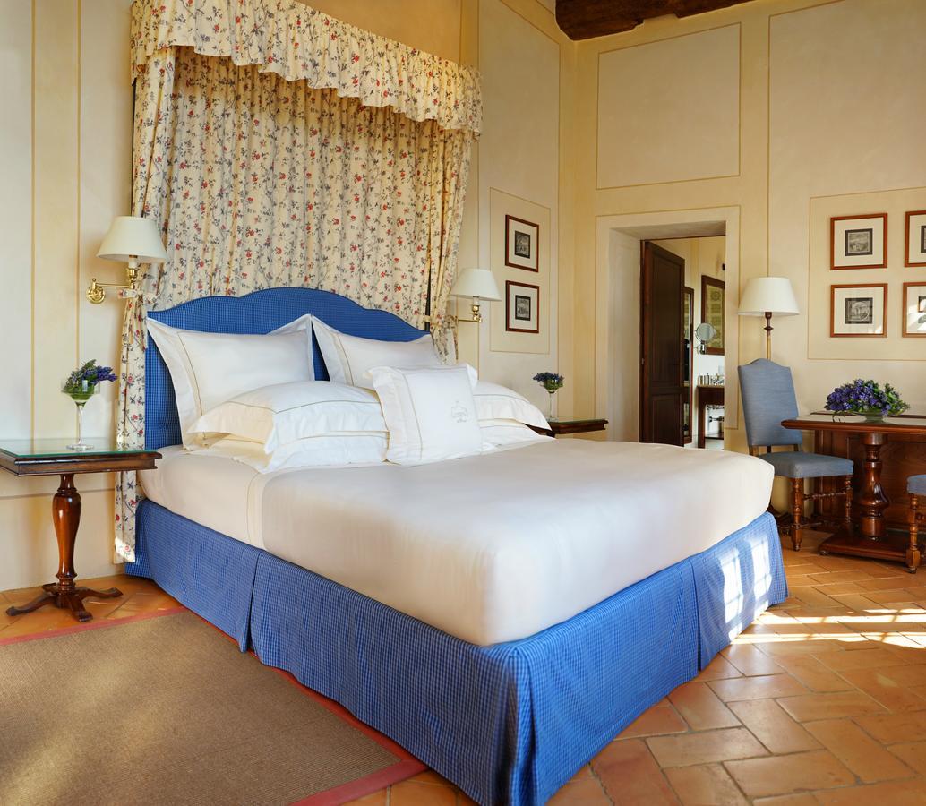 Castello Banfi - Il Borgo - Relais Et Chateaux Poggio alle Mura Ngoại thất bức ảnh