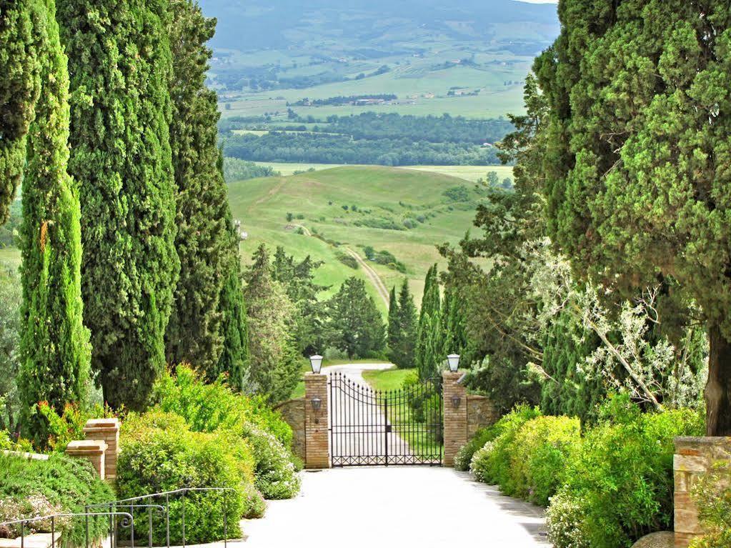 Castello Banfi - Il Borgo - Relais Et Chateaux Poggio alle Mura Ngoại thất bức ảnh
