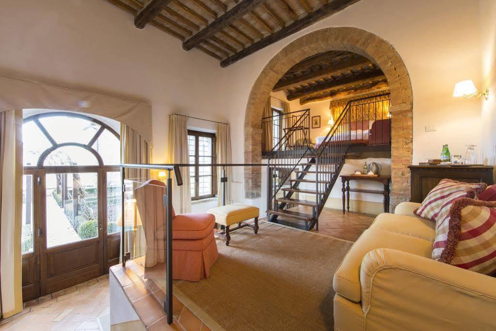 Castello Banfi - Il Borgo - Relais Et Chateaux Hotel Poggio alle Mura Ngoại thất bức ảnh