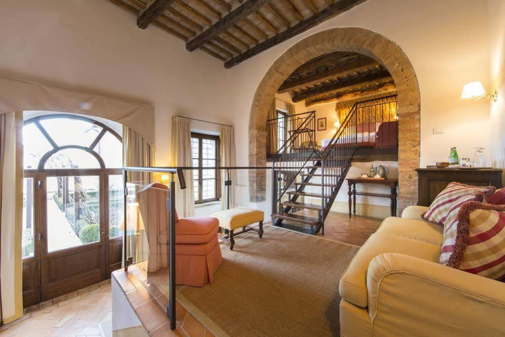 Castello Banfi - Il Borgo - Relais Et Chateaux Poggio alle Mura Ngoại thất bức ảnh